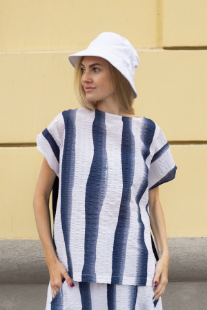 Топ Victoria Andreyanova от комплекта с юбкой в сине-белую полосу