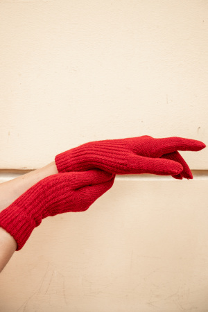 Перчатки Vizio вязаные для рук красного цвета